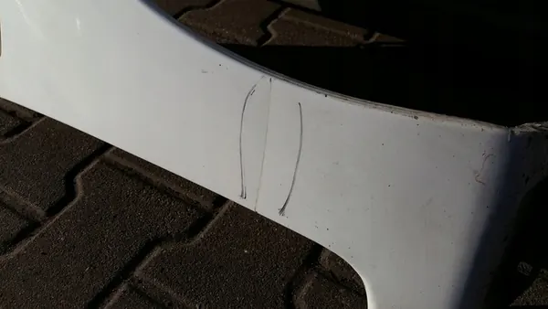 Parafango anteriore destro Ford OE 1528047 image 2