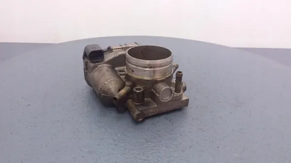 AUDI A3 8L LIFT 1.8B Corpo de Borboleta 06A133062F image 3