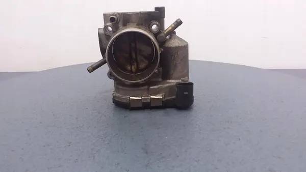 AUDI A3 8L LIFT 1.8B Corpo de Borboleta 06A133062F image 4