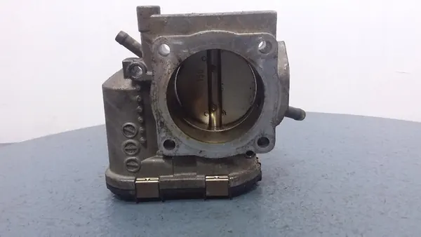 AUDI A3 8L LIFT 1.8B Corpo de Borboleta 06A133062F image 5