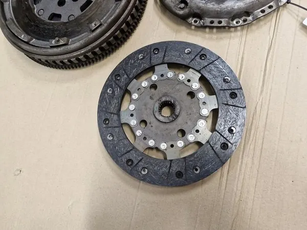 Embreagem completa volante bimassa Nissan Qashqai J10 1.5 DCI image 4