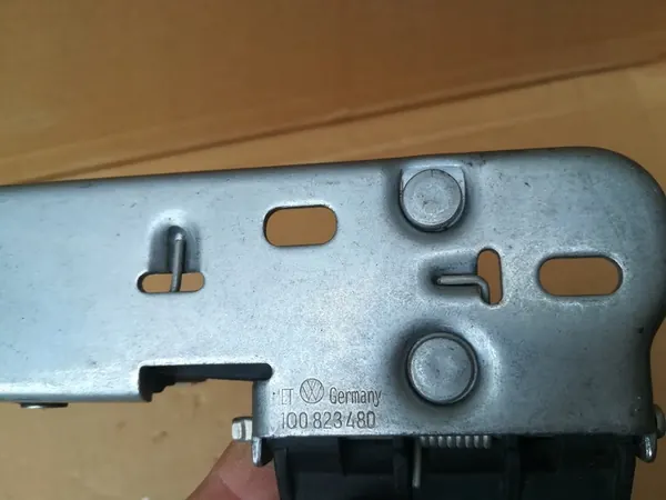 Motorhuvudlås VW EOS 2006-2016 Golf 2009-2013 Sharan 2011- image 4