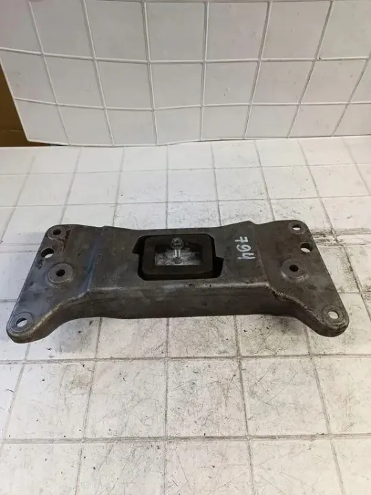 Support de boîte BMW OEM 22326777613 pour Série 5 F10 image 2