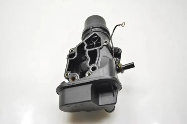 Base de Filtro de Aceite OEM 06F115397F para Audi A6 C6 2.0 TFSI image 4