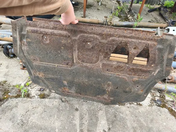 Skoda Octavia II Moottorin kansi 1.9 TDI BXE OEM 1K0018930H image 4