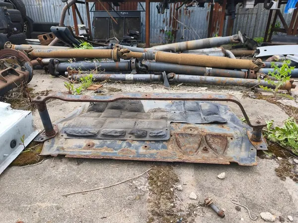 Skoda Octavia II Moottorin kansi 1.9 TDI BXE OEM 1K0018930H image 5