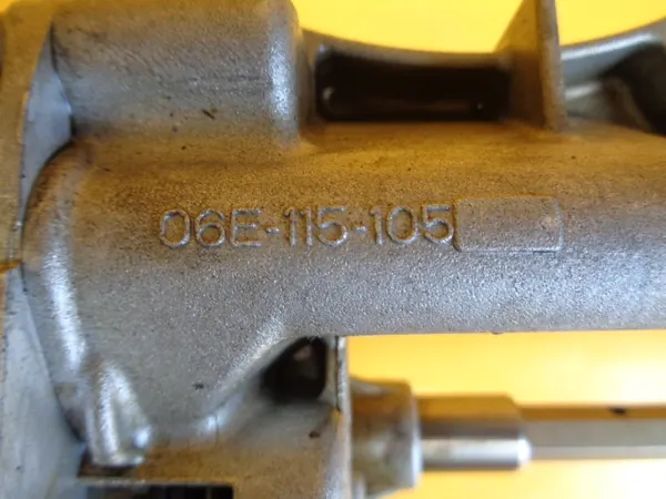 AUDI S4 A4 B8 3.0 TFSI Olje Pump 06E115105 image 5