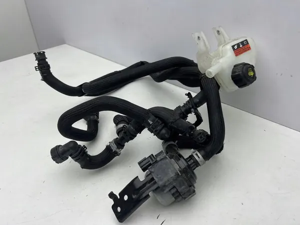 NISSAN X-TRAIL T32 1.7 DCI Ausdehnungsbehälter OEM image 2