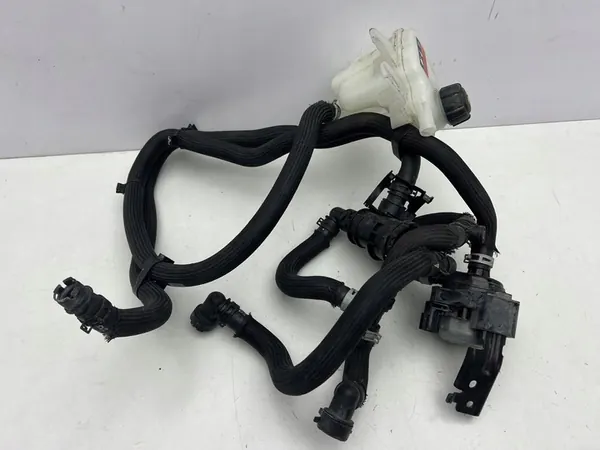 NISSAN X-TRAIL T32 1.7 DCI Ausdehnungsbehälter OEM image 3