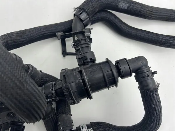 NISSAN X-TRAIL T32 1.7 DCI Ausdehnungsbehälter OEM image 6