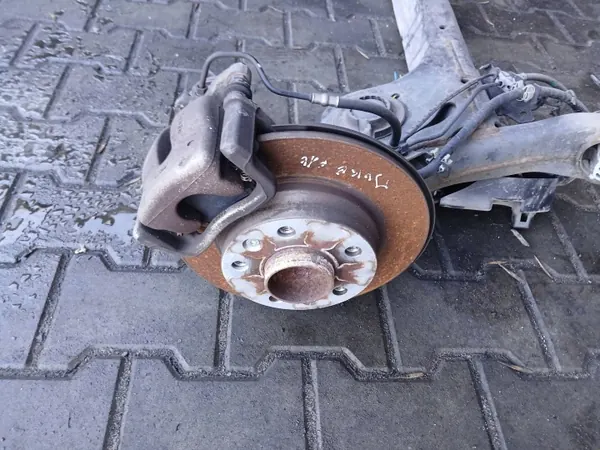 Viga suspensión trasera Nissan Juke II OEM JUKEF16BELZAWTYL image 9