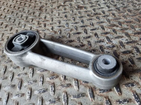 Soporte de motor izquierdo PORSCHE CAYENNE 2005 7L5199331B image 2