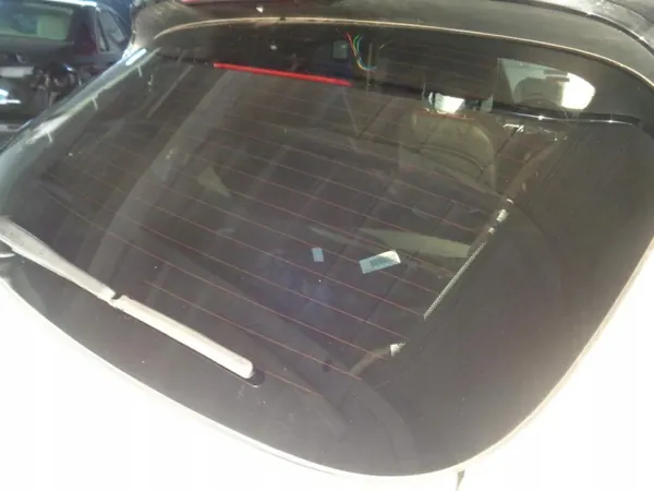 OEM 95B.845.051P Verwarmde achterruit Porsche Macan image 3