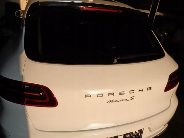 OEM 95B.845.051P Verwarmde achterruit Porsche Macan image 4
