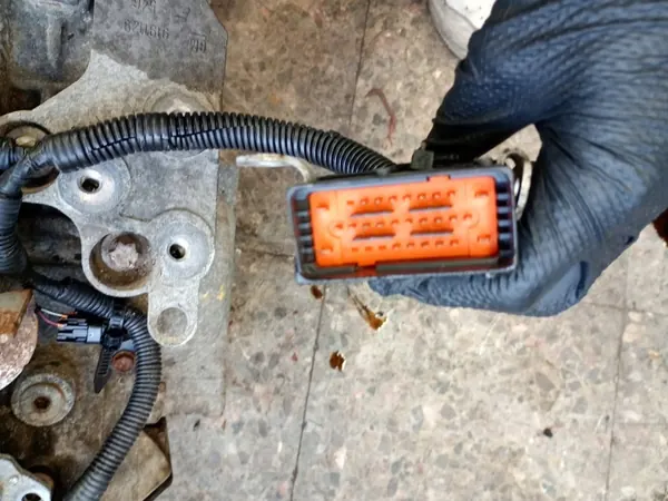 Getriebe OEM 55353018 für Opel Vectra C 2.2 image 5