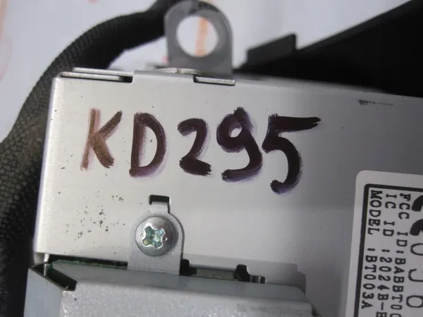 Toyota Prius II navigatiescherm OEM 86110-47220 image 9
