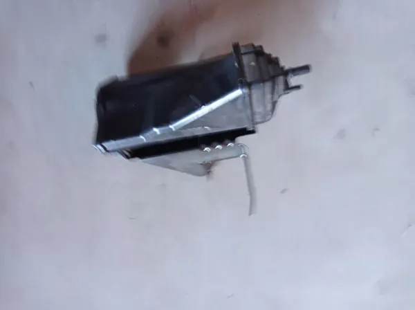 Begagnat kolfilter OEM 2K5281797A för VW Caddy image 2