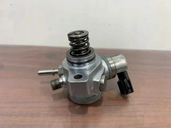 Bomba de inyección Subaru OE OEM 16625QQ120 image 3