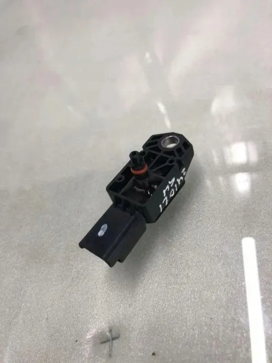 MAP-sensor OEM 9802040580 voor Citroën C4 II 1.2L image 3