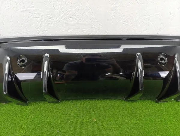 MERCEDES C-KLASA A205 W205 AMG Rear Bumper Diffuser OEM image 6