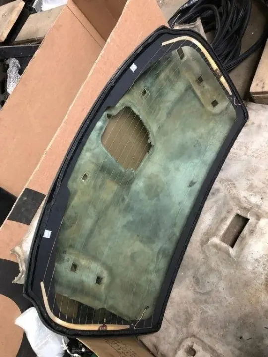 Vitre arrière OEM 43R011583 pour Alfa Romeo Giulia image 3