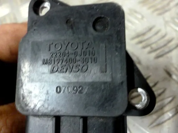 Toyota Corolla Verso 1 Durchflussmesser 22204-0J010 image 2