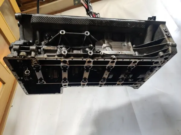Bloc Moteur BMW S85B50A pour M5 M6 E60 E63 E64 image 5
