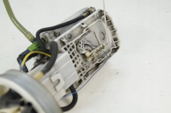 Bomba de combustível OEM 8E0919050AC para Audi A4 Avant 2.0L Diesel image 6
