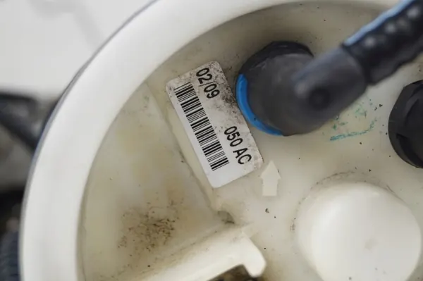 Bomba de combustível OEM 8E0919050AC para Audi A4 Avant 2.0L Diesel image 9