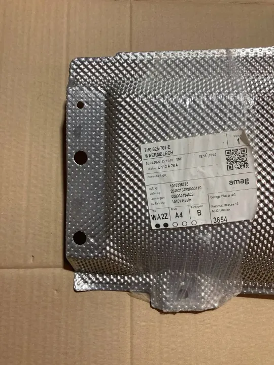 OEM 7H0825701E Escudo térmico para VW Transporter T6 image 6