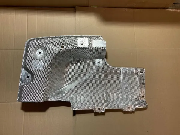 OEM 7H0825701E Escudo térmico para VW Transporter T6 image 7