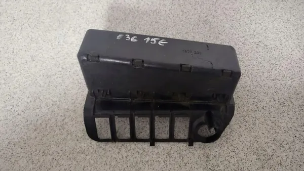 Tomada 12V BMW OEM 1977231 para 3 Coupé E36 image 3