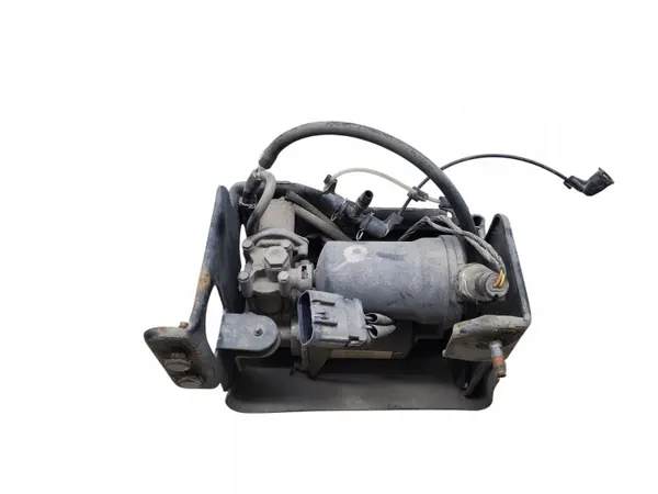 Cadillac Escalade IV Takaosan ilmakompressori OEM 23304606 image 3