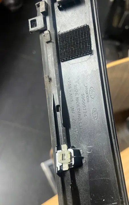 Kia Stinger Takräcke Vänster/Höger OEM 50009724/28 image 3