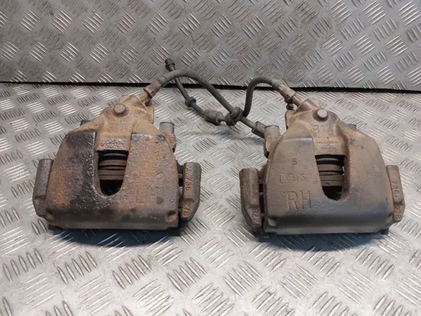 Discos + Pastilhas + Pinças Dianteiras OEM TARCZE PRZÓD image 5