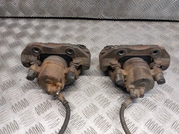 Discos + Pastilhas + Pinças Dianteiras OEM TARCZE PRZÓD image 8