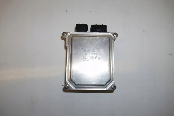 Toyota RAV4 XA50 2020 ruiskutusmoduuli OEM 8957112010 image 3