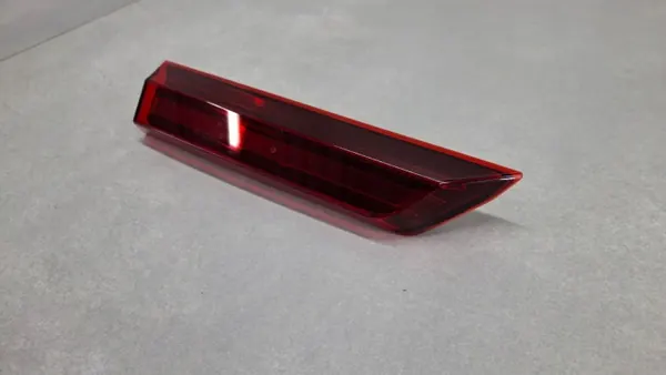 Moldura & Refletor Esquerdo Portinhola Opel OE OEM image 3
