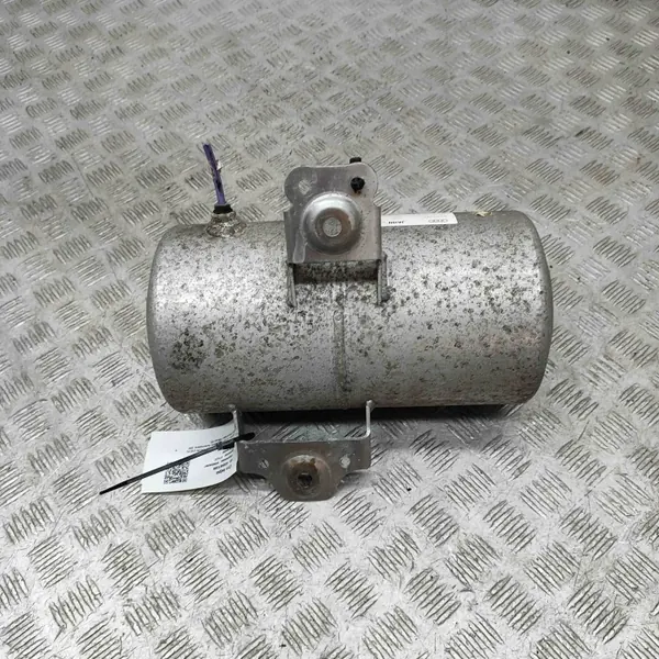 Audi e-tron 2019 Ilmasäiliö OEM 4KE616204A - Taka Ripustus image 6