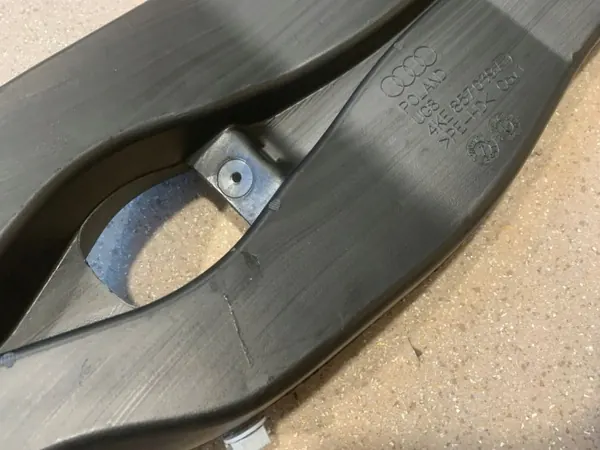 Conduit d'air Audi e-tron OEM 4KE857039 - Occasion image 10