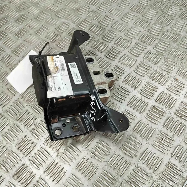 Soporte de motor izquierdo VW T-ROC (A11) 5Q0199555AB image 4