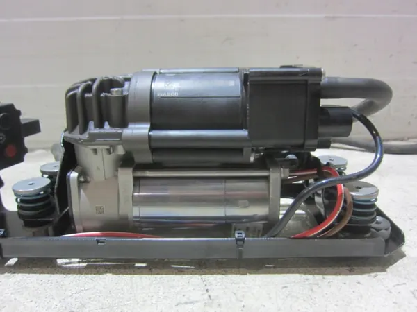 BMW F01 F02 F11 Luchtvering Compressor OEM 37206875176 image 3
