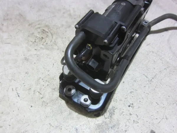 BMW F01 F02 F11 Luchtvering Compressor OEM 37206875176 image 4