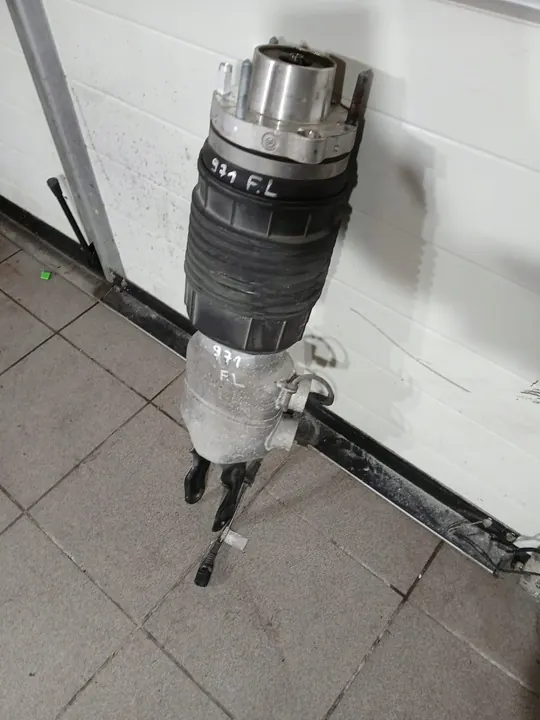 Vasen jousitusyksikkö Porsche Panamera Turbo 971 image 6