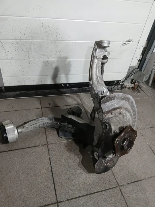 Vasen jousitusyksikkö Porsche Panamera Turbo 971 image 7