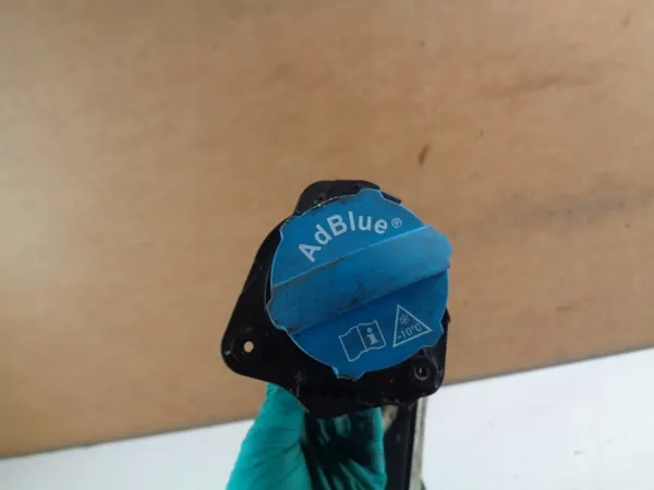 Renault Master AdBlue Einfüllrohr OEM 7420432AA image 4