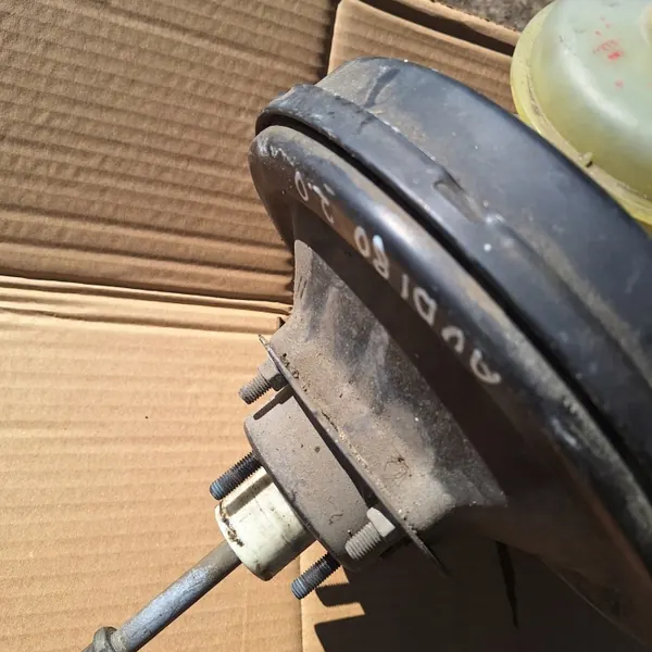 Audi 80 2.0 Servo OEM 8A0612105C - Gebraucht image 4