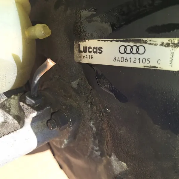Audi 80 2.0 Servo OEM 8A0612105C - Gebraucht image 5