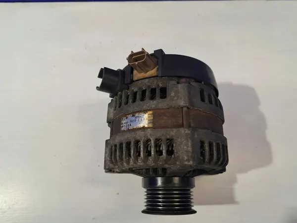 Volvo V50 Alternator 30667067 image 2