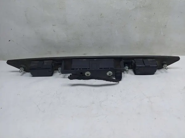 OEM 8P0827574 Bakluckkant Audi A3 8P image 4